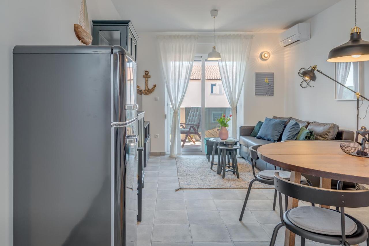 New And Chic Place Near Old Town Of Trogir Zewnętrze zdjęcie