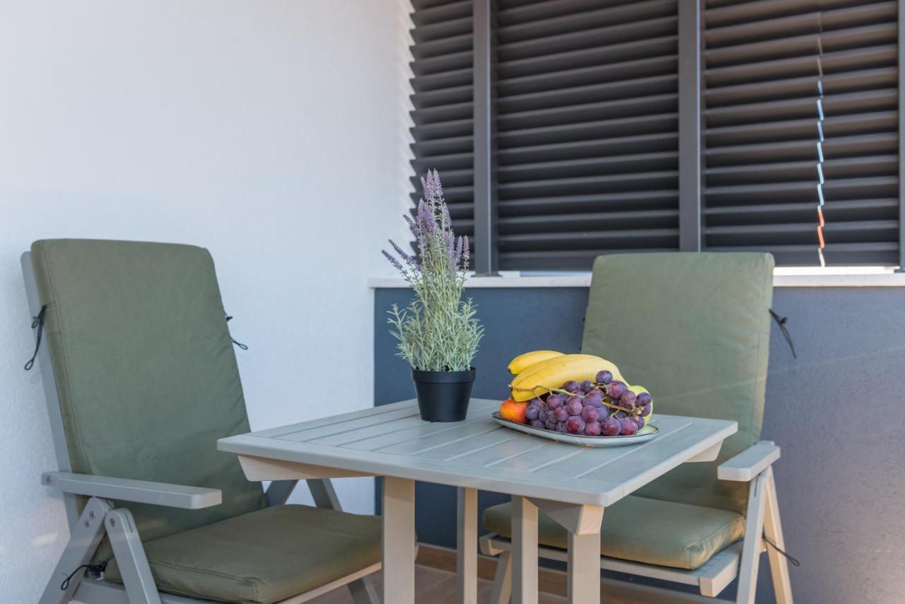 New And Chic Place Near Old Town Of Trogir Zewnętrze zdjęcie