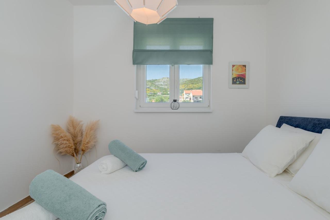 New And Chic Place Near Old Town Of Trogir Zewnętrze zdjęcie